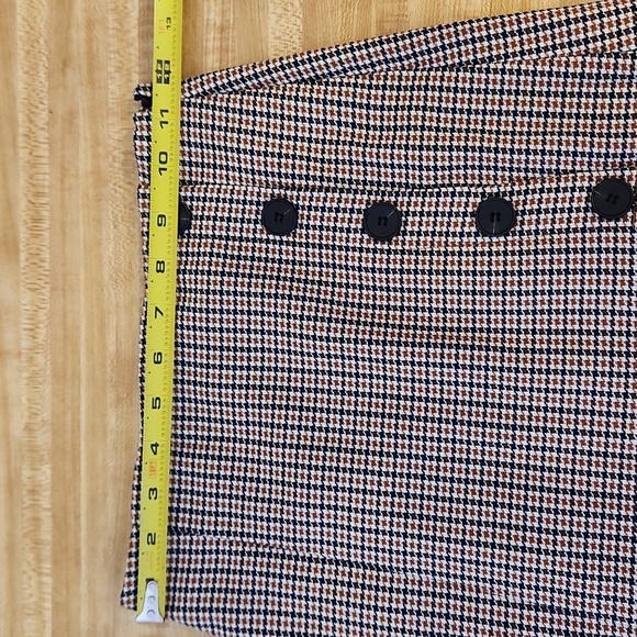 FOROVER 21 Plaid Mini Skirt, size XS - Picture 7 of 8
